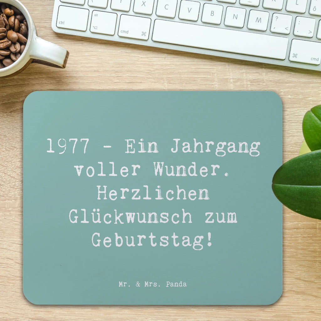 Mauspad Spruch 1977 Geburtstag Wunder Mousepad, Computer zubehör, Büroausstattung, PC Zubehör, Arbeitszimmer, Mauspad, Einzigartiges Mauspad, Designer Mauspad, Mausunterlage, Mauspad Büro, Geburtstag, Geburtstagsgeschenk, Geschenk