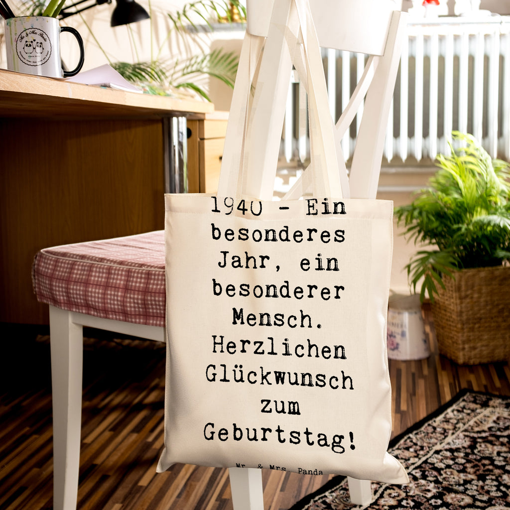 Tragetasche Spruch 1940 Geburtstag Beuteltasche, Beutel, Einkaufstasche, Jutebeutel, Stoffbeutel, Tasche, Shopper, Umhängetasche, Strandtasche, Schultertasche, Stofftasche, Tragetasche, Badetasche, Jutetasche, Einkaufstüte, Laptoptasche, Geburtstag, Geburtstagsgeschenk, Geschenk