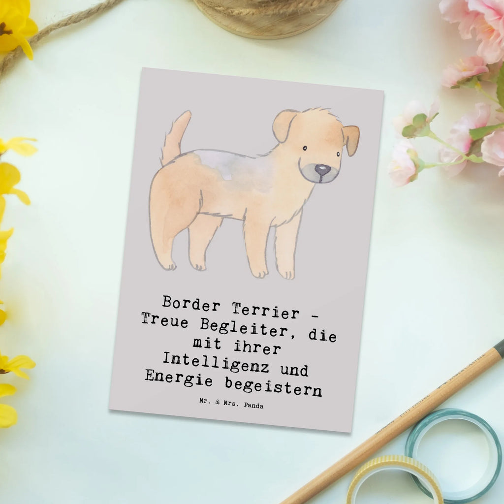 Postkarte Border Terrier Freunde Postkarte, Karte, Geschenkkarte, Grußkarte, Einladung, Ansichtskarte, Geburtstagskarte, Einladungskarte, Dankeskarte, Ansichtskarten, Einladung Geburtstag, Einladungskarten Geburtstag, Hund, Hunderasse, Rassehund, Hundebesitzer, Geschenk, Tierfreund, Schenken, Welpe