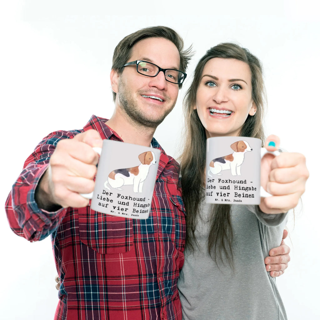 Tasse Liebevoller Foxhound Tasse, Kaffeetasse, Teetasse, Becher, Kaffeebecher, Teebecher, Keramiktasse, Porzellantasse, Büro Tasse, Geschenk Tasse, Tasse Sprüche, Tasse Motive, Kaffeetassen, Tasse bedrucken, Designer Tasse, Cappuccino Tassen, Schöne Teetassen, Hund, Hunderasse, Rassehund, Hundebesitzer, Geschenk, Tierfreund, Schenken, Welpe