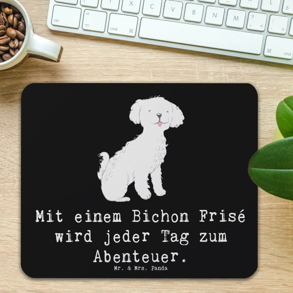 Mauspad Mit einem Bichon Frisé wird jeder Tag zum Abenteuer. Mousepad, Computer zubehör, Büroausstattung, PC Zubehör, Arbeitszimmer, Mauspad, Einzigartiges Mauspad, Designer Mauspad, Mausunterlage, Mauspad Büro, Hund, Hunderasse, Rassehund, Hundebesitzer, Geschenk, Tierfreund, Schenken, Welpe