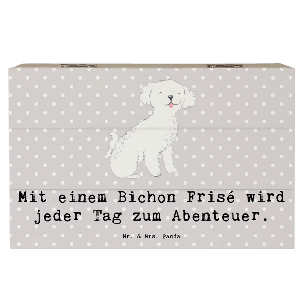 Holzkiste Mit einem Bichon Frisé wird jeder Tag zum Abenteuer. Holzkiste, Kiste, Schatzkiste, Truhe, Schatulle, XXL, Erinnerungsbox, Erinnerungskiste, Dekokiste, Aufbewahrungsbox, Geschenkbox, Geschenkdose, Hund, Hunderasse, Rassehund, Hundebesitzer, Geschenk, Tierfreund, Schenken, Welpe