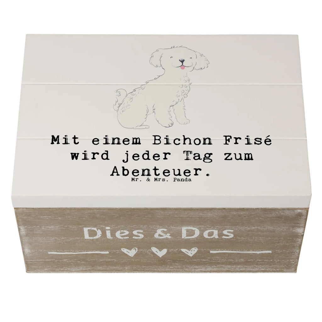 Holzkiste Mit einem Bichon Frisé wird jeder Tag zum Abenteuer. Holzkiste, Kiste, Schatzkiste, Truhe, Schatulle, XXL, Erinnerungsbox, Erinnerungskiste, Dekokiste, Aufbewahrungsbox, Geschenkbox, Geschenkdose, Hund, Hunderasse, Rassehund, Hundebesitzer, Geschenk, Tierfreund, Schenken, Welpe