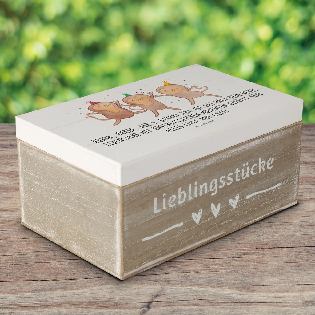 Holzkiste 4. Geburtstag Feiern Holzkiste, Kiste, Schatzkiste, Truhe, Schatulle, XXL, Erinnerungsbox, Erinnerungskiste, Dekokiste, Aufbewahrungsbox, Geschenkbox, Geschenkdose, Geburtstag, Geburtstagsgeschenk, Geschenk