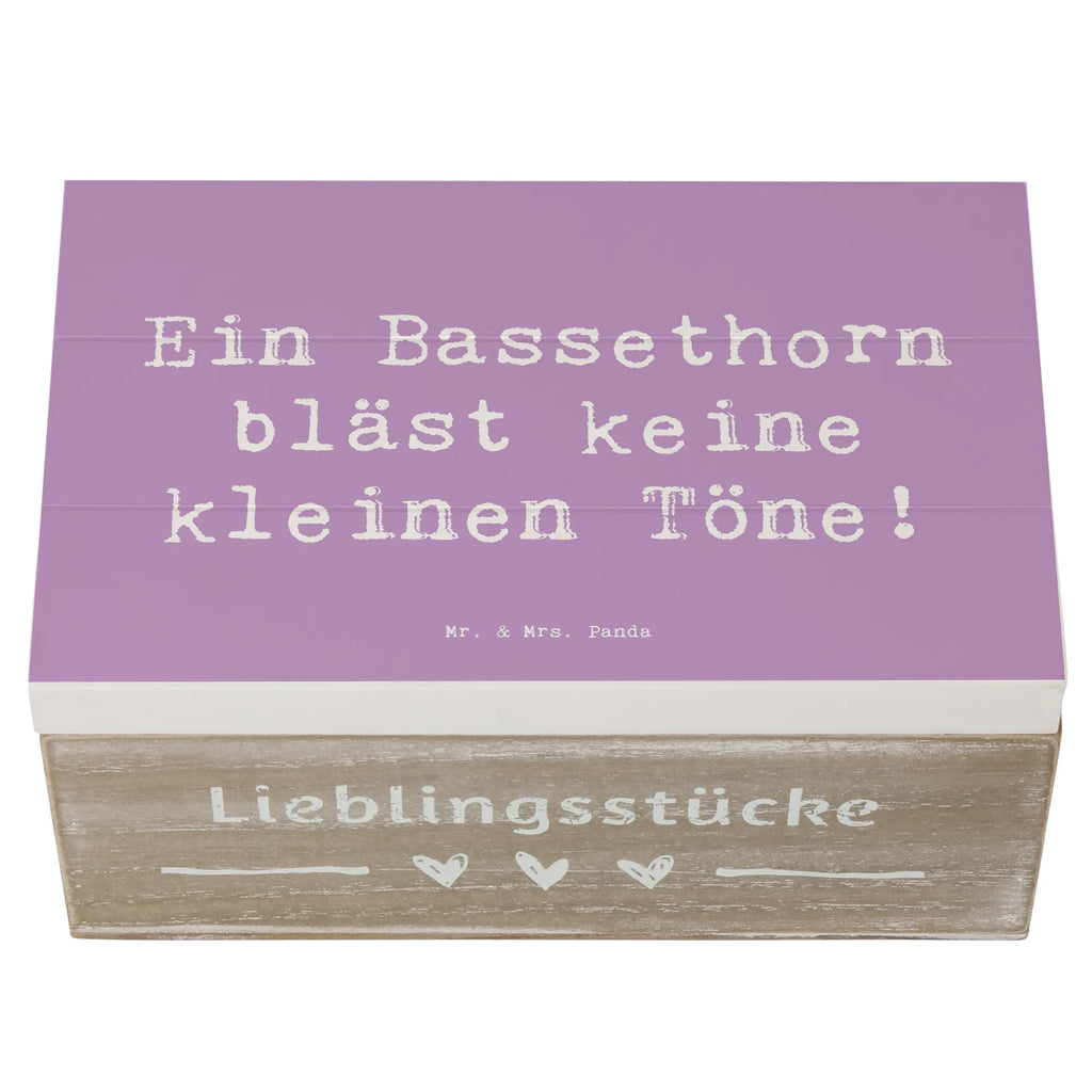 Holzkiste Spruch Ein Bassethorn bläst keine kleinen Töne! Holzkiste, Kiste, Schatzkiste, Truhe, Schatulle, XXL, Erinnerungsbox, Erinnerungskiste, Dekokiste, Aufbewahrungsbox, Geschenkbox, Geschenkdose, Instrumente, Geschenke Musiker, Musikliebhaber