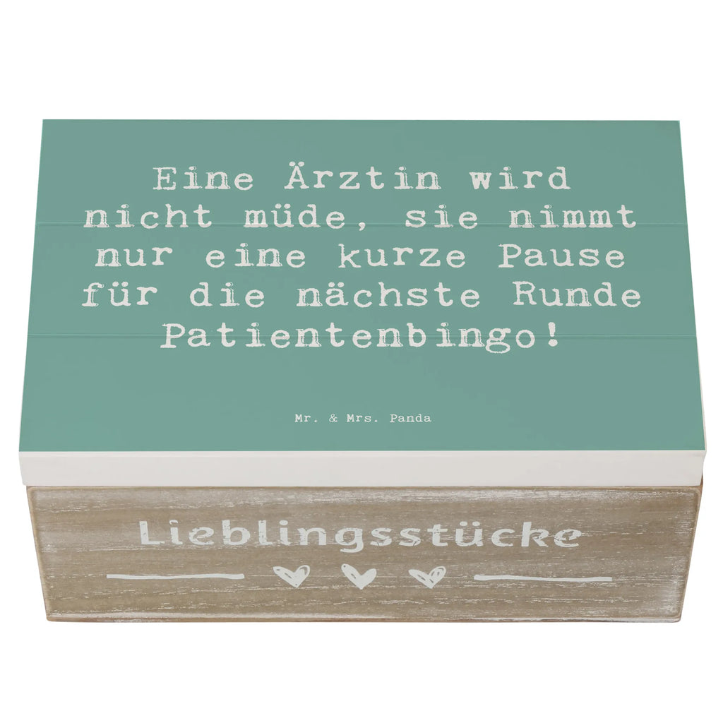 Holzkiste Spruch Ärztin Pause Holzkiste, Kiste, Schatzkiste, Truhe, Schatulle, XXL, Erinnerungsbox, Erinnerungskiste, Dekokiste, Aufbewahrungsbox, Geschenkbox, Geschenkdose, Beruf, Ausbildung, Jubiläum, Abschied, Rente, Kollege, Kollegin, Geschenk, Schenken, Arbeitskollege, Mitarbeiter, Firma, Danke, Dankeschön