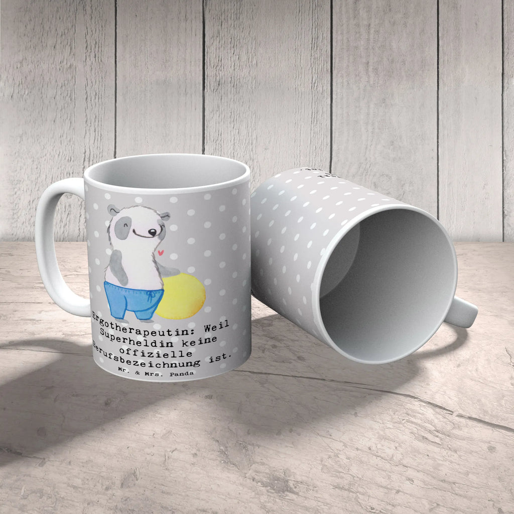 Tasse Ergotherapeutin Superheldin Tasse, Kaffeetasse, Teetasse, Becher, Kaffeebecher, Teebecher, Keramiktasse, Porzellantasse, Büro Tasse, Geschenk Tasse, Tasse Sprüche, Tasse Motive, Kaffeetassen, Tasse bedrucken, Designer Tasse, Cappuccino Tassen, Schöne Teetassen, Beruf, Ausbildung, Jubiläum, Abschied, Rente, Kollege, Kollegin, Geschenk, Schenken, Arbeitskollege, Mitarbeiter, Firma, Danke, Dankeschön