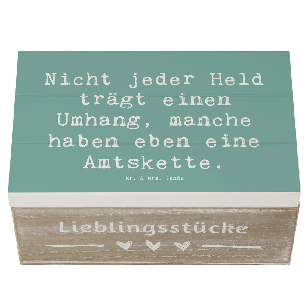 Holzkiste Spruch Bürgermeister Held Holzkiste, Kiste, Schatzkiste, Truhe, Schatulle, XXL, Erinnerungsbox, Erinnerungskiste, Dekokiste, Aufbewahrungsbox, Geschenkbox, Geschenkdose, Beruf, Ausbildung, Jubiläum, Abschied, Rente, Kollege, Kollegin, Geschenk, Schenken, Arbeitskollege, Mitarbeiter, Firma, Danke, Dankeschön