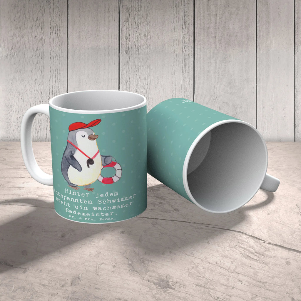 Tasse Bademeister schützend Tasse, Kaffeetasse, Teetasse, Becher, Kaffeebecher, Teebecher, Keramiktasse, Porzellantasse, Büro Tasse, Geschenk Tasse, Tasse Sprüche, Tasse Motive, Kaffeetassen, Tasse bedrucken, Designer Tasse, Cappuccino Tassen, Schöne Teetassen, Beruf, Ausbildung, Jubiläum, Abschied, Rente, Kollege, Kollegin, Geschenk, Schenken, Arbeitskollege, Mitarbeiter, Firma, Danke, Dankeschön