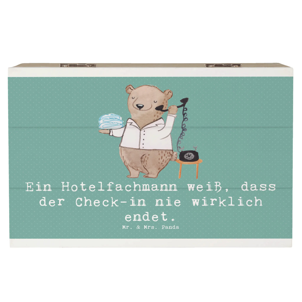 Holzkiste Ein Hotelfachmann weiß, dass der Check-in nie wirklich endet. Holzkiste, Kiste, Schatzkiste, Truhe, Schatulle, XXL, Erinnerungsbox, Erinnerungskiste, Dekokiste, Aufbewahrungsbox, Geschenkbox, Geschenkdose, Beruf, Ausbildung, Jubiläum, Abschied, Rente, Kollege, Kollegin, Geschenk, Schenken, Arbeitskollege, Mitarbeiter, Firma, Danke, Dankeschön