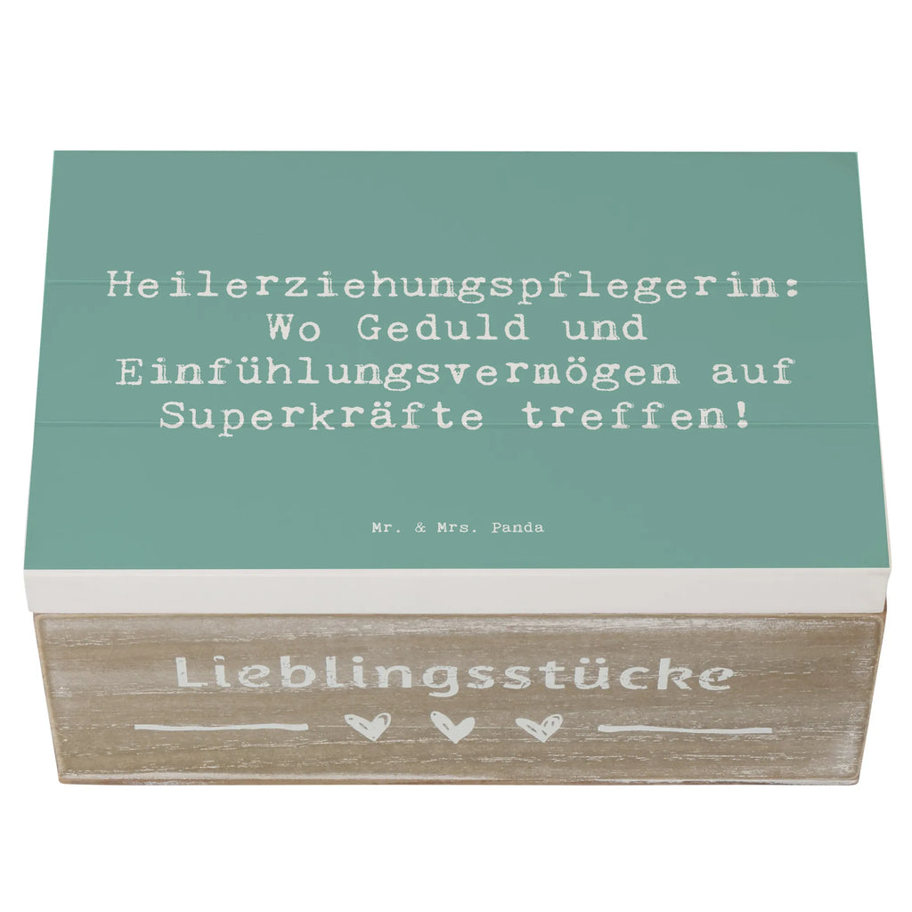 Holzkiste Spruch Heilerziehungspflegerin Superkräfte Holzkiste, Kiste, Schatzkiste, Truhe, Schatulle, XXL, Erinnerungsbox, Erinnerungskiste, Dekokiste, Aufbewahrungsbox, Geschenkbox, Geschenkdose, Beruf, Ausbildung, Jubiläum, Abschied, Rente, Kollege, Kollegin, Geschenk, Schenken, Arbeitskollege, Mitarbeiter, Firma, Danke, Dankeschön