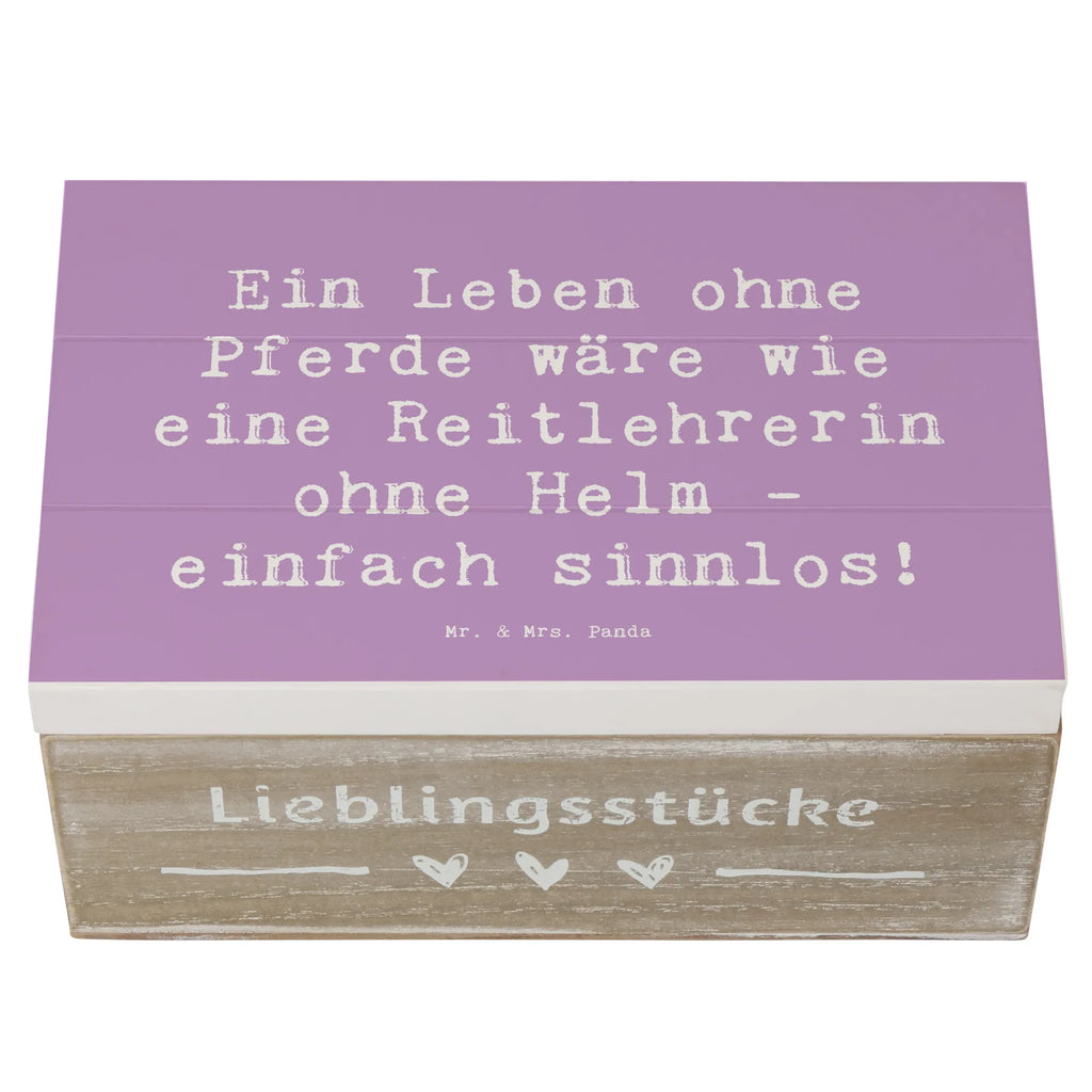 Holzkiste Spruch Ein Leben ohne Pferde wäre wie eine Reitlehrerin ohne Helm - einfach sinnlos! Holzkiste, Kiste, Schatzkiste, Truhe, Schatulle, XXL, Erinnerungsbox, Erinnerungskiste, Dekokiste, Aufbewahrungsbox, Geschenkbox, Geschenkdose, Beruf, Ausbildung, Jubiläum, Abschied, Rente, Kollege, Kollegin, Geschenk, Schenken, Arbeitskollege, Mitarbeiter, Firma, Danke, Dankeschön