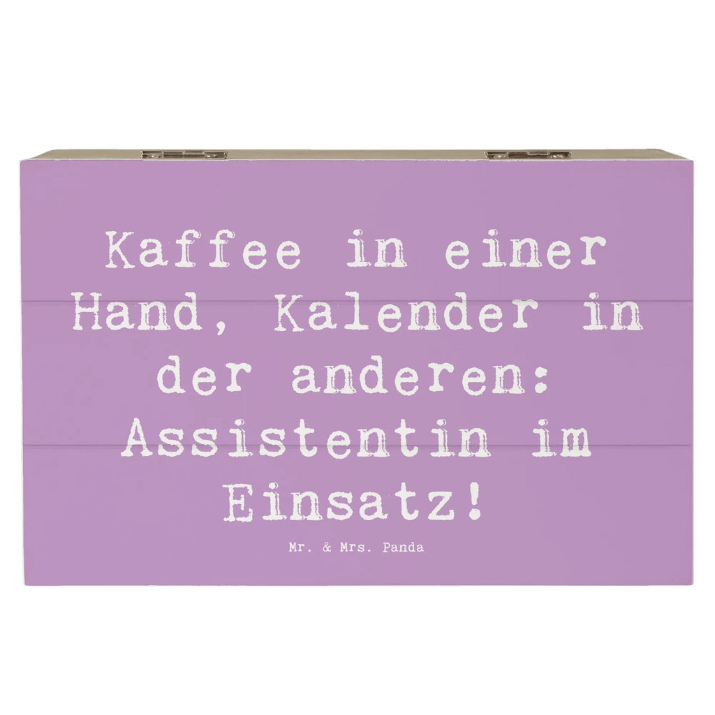 Holzkiste Spruch Kaffee in einer Hand, Kalender in der anderen: Assistentin im Einsatz! Holzkiste, Kiste, Schatzkiste, Truhe, Schatulle, XXL, Erinnerungsbox, Erinnerungskiste, Dekokiste, Aufbewahrungsbox, Geschenkbox, Geschenkdose, Beruf, Ausbildung, Jubiläum, Abschied, Rente, Kollege, Kollegin, Geschenk, Schenken, Arbeitskollege, Mitarbeiter, Firma, Danke, Dankeschön