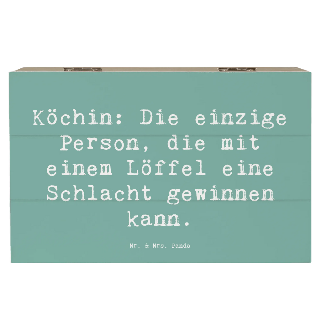 Holzkiste Spruch Köchin: Die einzige Person, die mit einem Löffel eine Schlacht gewinnen kann. Holzkiste, Kiste, Schatzkiste, Truhe, Schatulle, XXL, Erinnerungsbox, Erinnerungskiste, Dekokiste, Aufbewahrungsbox, Geschenkbox, Geschenkdose, Beruf, Ausbildung, Jubiläum, Abschied, Rente, Kollege, Kollegin, Geschenk, Schenken, Arbeitskollege, Mitarbeiter, Firma, Danke, Dankeschön