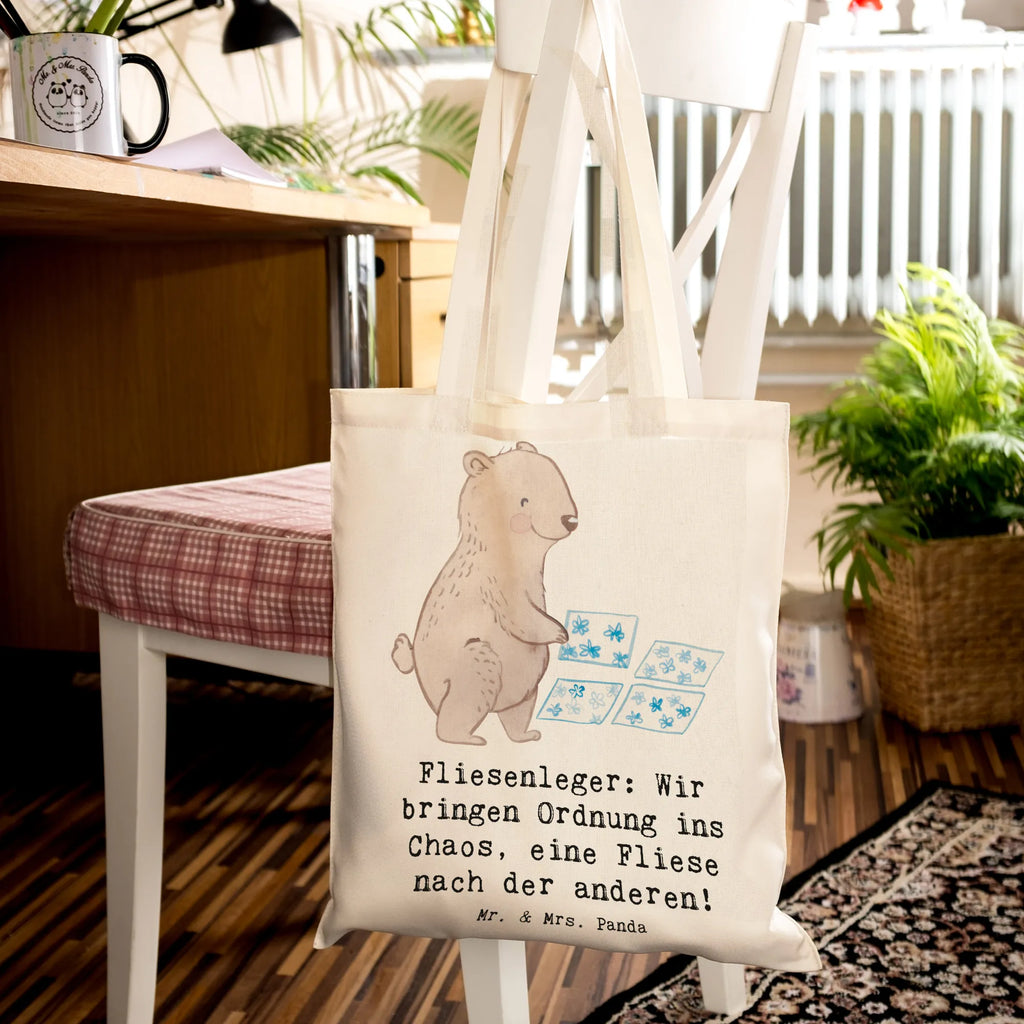 Tragetasche Fliesenleger: Wir bringen Ordnung ins Chaos, eine Fliese nach der anderen! Beuteltasche, Beutel, Einkaufstasche, Jutebeutel, Stoffbeutel, Tasche, Shopper, Umhängetasche, Strandtasche, Schultertasche, Stofftasche, Tragetasche, Badetasche, Jutetasche, Einkaufstüte, Laptoptasche, Beruf, Ausbildung, Jubiläum, Abschied, Rente, Kollege, Kollegin, Geschenk, Schenken, Arbeitskollege, Mitarbeiter, Firma, Danke, Dankeschön