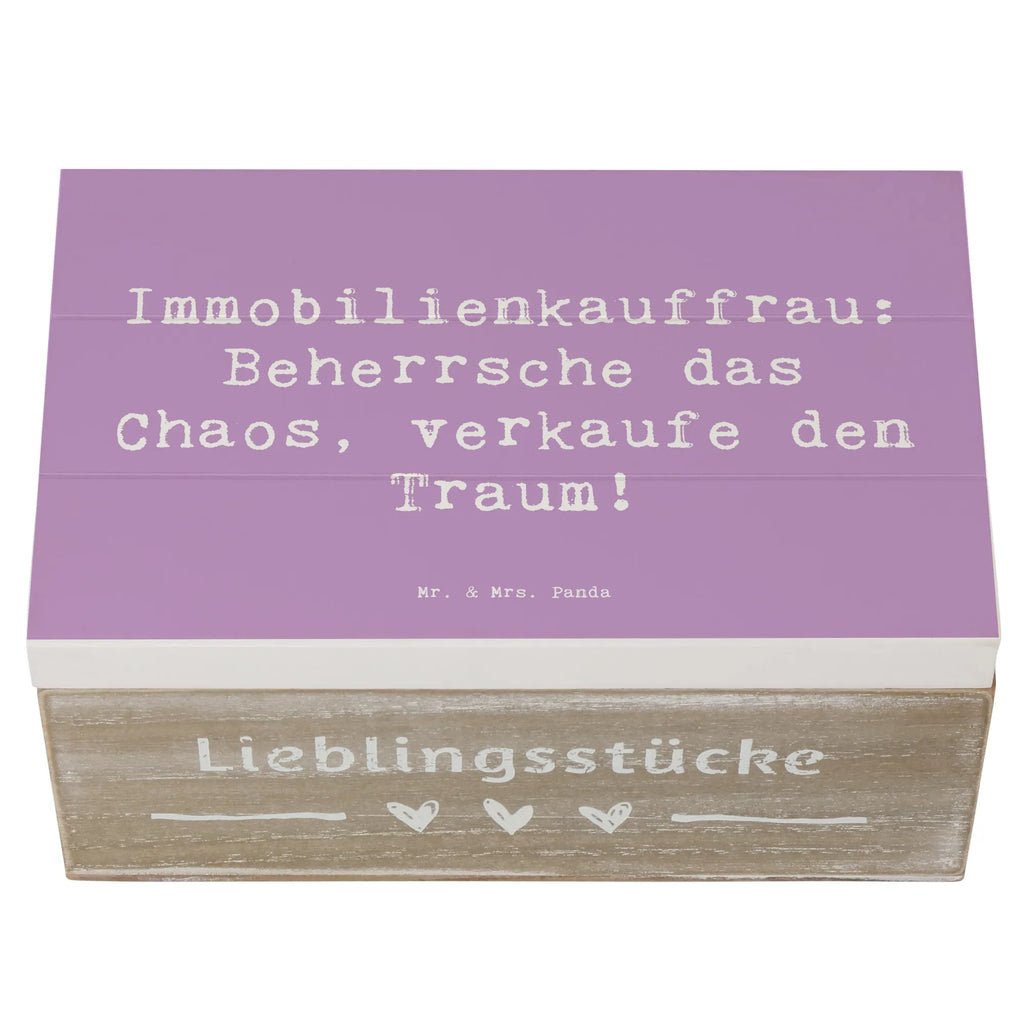 Holzkiste Spruch Immobilienkauffrau: Beherrsche das Chaos, verkaufe den Traum! Holzkiste, Kiste, Schatzkiste, Truhe, Schatulle, XXL, Erinnerungsbox, Erinnerungskiste, Dekokiste, Aufbewahrungsbox, Geschenkbox, Geschenkdose, Beruf, Ausbildung, Jubiläum, Abschied, Rente, Kollege, Kollegin, Geschenk, Schenken, Arbeitskollege, Mitarbeiter, Firma, Danke, Dankeschön