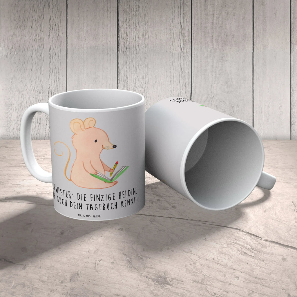 Tasse Schwester Heldin Tasse, Kaffeetasse, Teetasse, Becher, Kaffeebecher, Teebecher, Keramiktasse, Porzellantasse, Büro Tasse, Geschenk Tasse, Tasse Sprüche, Tasse Motive, Kaffeetassen, Tasse bedrucken, Designer Tasse, Cappuccino Tassen, Schöne Teetassen, Familie, Vatertag, Muttertag, Bruder, Schwester, Mama, Papa, Oma, Opa