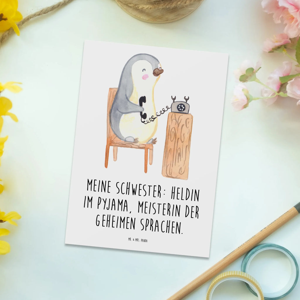 Postkarte Schwester Heldin Postkarte, Karte, Geschenkkarte, Grußkarte, Einladung, Ansichtskarte, Geburtstagskarte, Einladungskarte, Dankeskarte, Ansichtskarten, Einladung Geburtstag, Einladungskarten Geburtstag, Familie, Vatertag, Muttertag, Bruder, Schwester, Mama, Papa, Oma, Opa