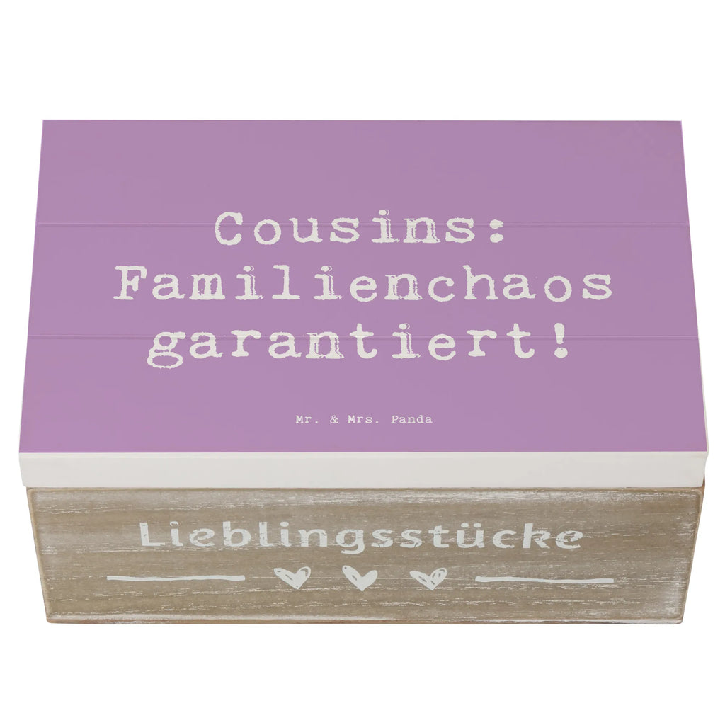 Holzkiste Spruch Cousin Abenteuer Holzkiste, Kiste, Schatzkiste, Truhe, Schatulle, XXL, Erinnerungsbox, Erinnerungskiste, Dekokiste, Aufbewahrungsbox, Geschenkbox, Geschenkdose, Familie, Vatertag, Muttertag, Bruder, Schwester, Mama, Papa, Oma, Opa