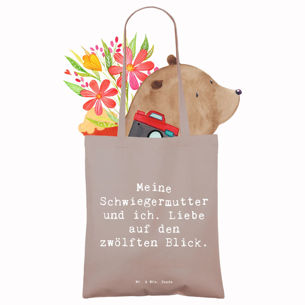 Tragetasche Spruch Schwiegermutter Liebe Beuteltasche, Beutel, Einkaufstasche, Jutebeutel, Stoffbeutel, Tasche, Shopper, Umhängetasche, Strandtasche, Schultertasche, Stofftasche, Tragetasche, Badetasche, Jutetasche, Einkaufstüte, Laptoptasche, Familie, Vatertag, Muttertag, Bruder, Schwester, Mama, Papa, Oma, Opa