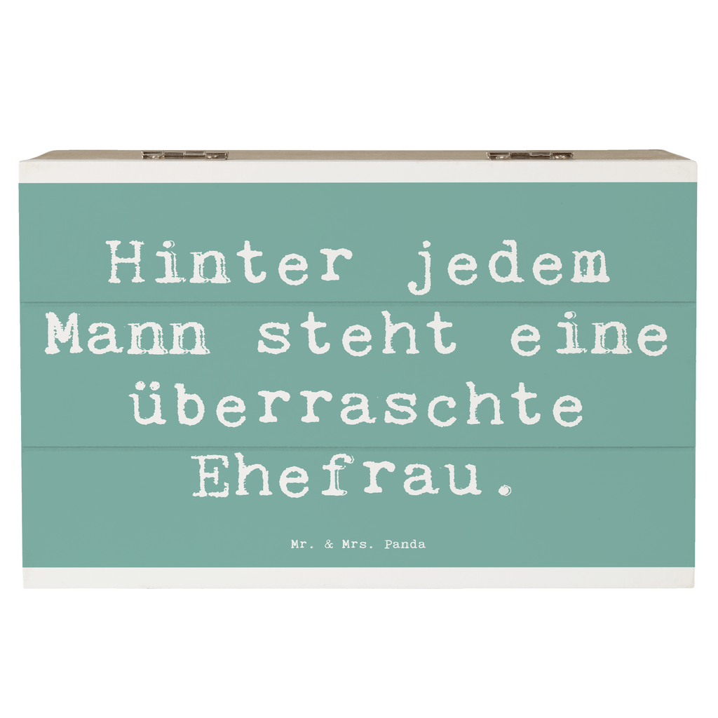 Holzkiste Spruch Überraschte Ehefrau Holzkiste, Kiste, Schatzkiste, Truhe, Schatulle, XXL, Erinnerungsbox, Erinnerungskiste, Dekokiste, Aufbewahrungsbox, Geschenkbox, Geschenkdose, Familie, Vatertag, Muttertag, Bruder, Schwester, Mama, Papa, Oma, Opa