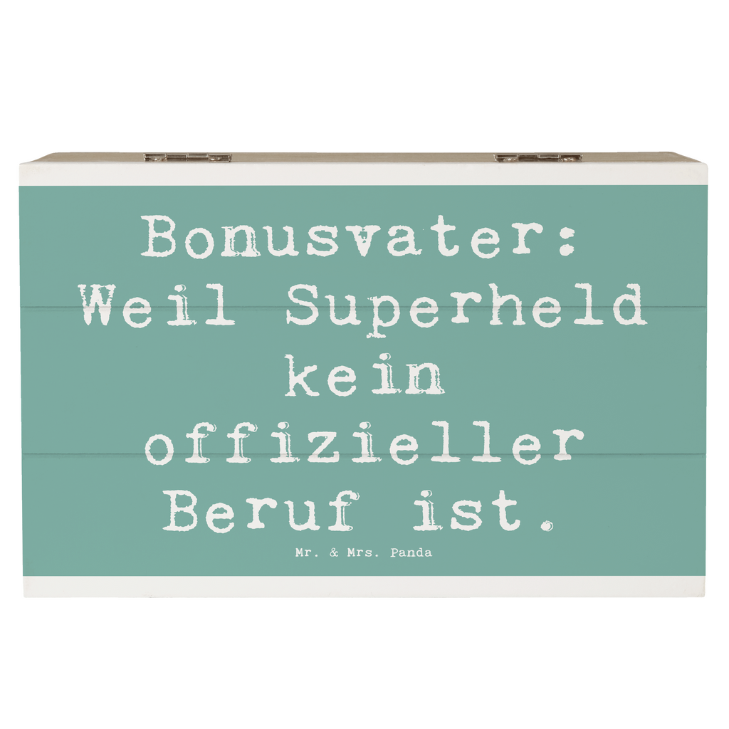 Holzkiste Spruch Bonusvater Superheld Holzkiste, Kiste, Schatzkiste, Truhe, Schatulle, XXL, Erinnerungsbox, Erinnerungskiste, Dekokiste, Aufbewahrungsbox, Geschenkbox, Geschenkdose, Familie, Vatertag, Muttertag, Bruder, Schwester, Mama, Papa, Oma, Opa