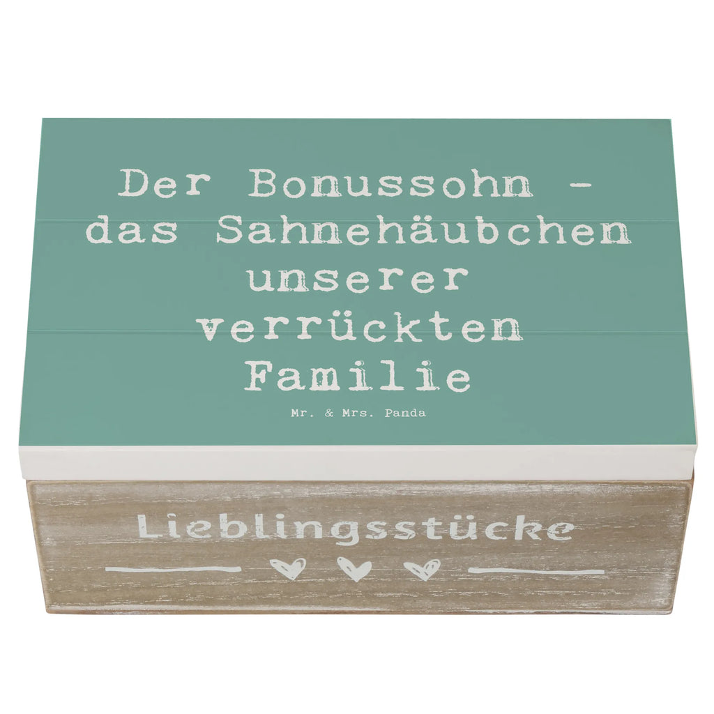 Holzkiste Spruch Der Bonussohn Holzkiste, Kiste, Schatzkiste, Truhe, Schatulle, XXL, Erinnerungsbox, Erinnerungskiste, Dekokiste, Aufbewahrungsbox, Geschenkbox, Geschenkdose, Familie, Vatertag, Muttertag, Bruder, Schwester, Mama, Papa, Oma, Opa