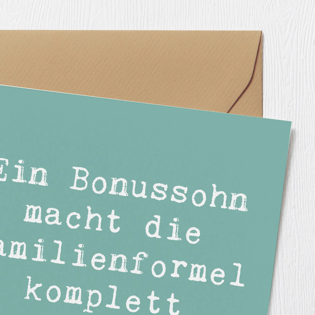 Deluxe Karte Spruch Unschlagbarer Bonussohn Karte, Grußkarte, Klappkarte, Einladungskarte, Glückwunschkarte, Hochzeitskarte, Geburtstagskarte, Hochwertige Grußkarte, Hochwertige Klappkarte, Familie, Vatertag, Muttertag, Bruder, Schwester, Mama, Papa, Oma, Opa