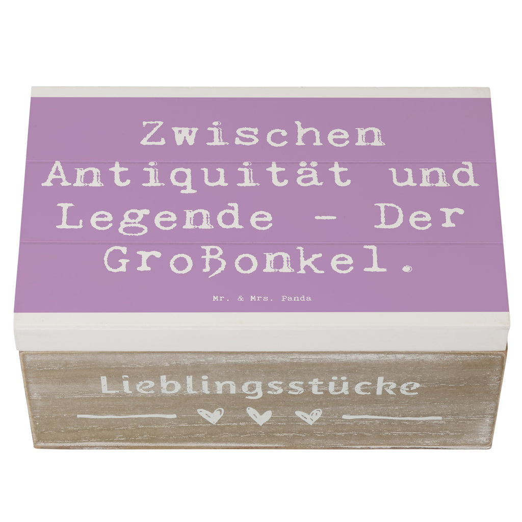 Holzkiste Spruch Zwischen Antiquität und Legende - Der Großonkel. Holzkiste, Kiste, Schatzkiste, Truhe, Schatulle, XXL, Erinnerungsbox, Erinnerungskiste, Dekokiste, Aufbewahrungsbox, Geschenkbox, Geschenkdose, Familie, Vatertag, Muttertag, Bruder, Schwester, Mama, Papa, Oma, Opa