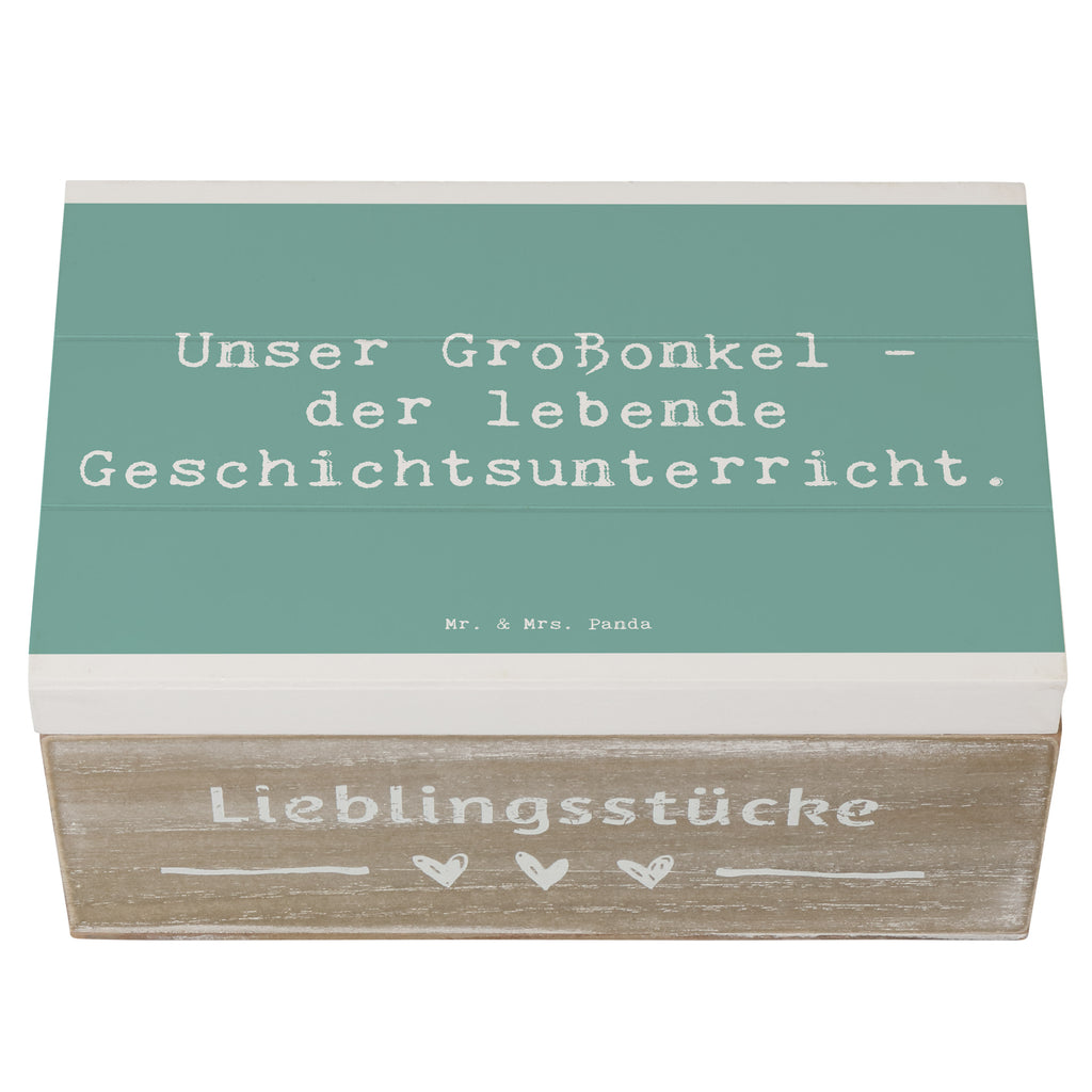 Holzkiste Spruch Großonkel Geschichtsunterricht Holzkiste, Kiste, Schatzkiste, Truhe, Schatulle, XXL, Erinnerungsbox, Erinnerungskiste, Dekokiste, Aufbewahrungsbox, Geschenkbox, Geschenkdose, Familie, Vatertag, Muttertag, Bruder, Schwester, Mama, Papa, Oma, Opa