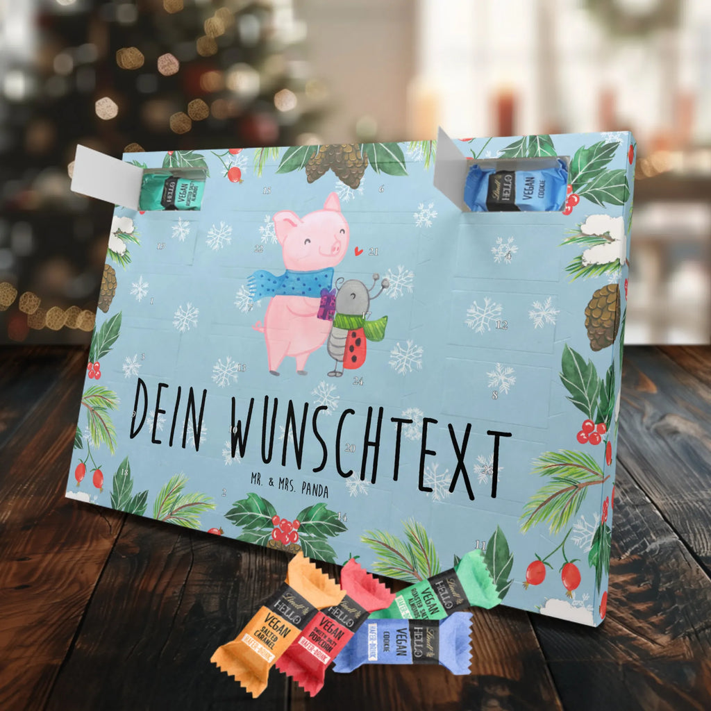 Personalisierter veganer Adventskalender Glühschwein Smörle Personalisierter veganer Adventskalender, Winter, Weihnachten, Weihnachtsdeko, Nikolaus, Advent, Heiligabend, Wintermotiv, Handgezeichnetes Glühschwein, Kreatives Glühschwein Design, Winterlicher Glühwein Spruch, Glühwein Liebhaber Geschenk, Herzliches Marienkäfer Motiv, Marienkäfer in Winterkleidung, Glühwein ist köstlich Spruch, Smörle der stolze Marienkäfer, Süßer Marienkäfer gibt Geschenk, Romantische Geschenkidee Glühwein