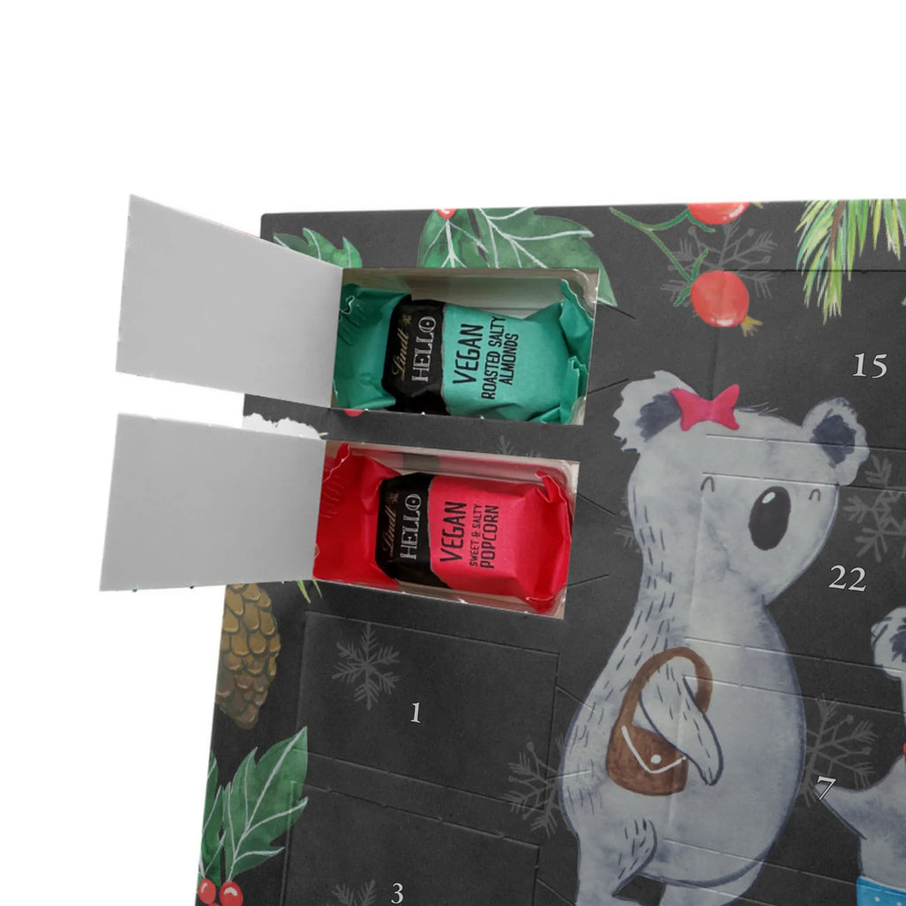 Personalisierter veganer Adventskalender Koala Familie zwei Personalisierter veganer Adventskalender, Familie, Vatertag, Muttertag, Bruder, Schwester, Mama, Papa, Oma, Opa, Koala, Koalabär, beste Familie, Familienzeit, Familienleben, Koalafamilie, Lieblingsfamilie