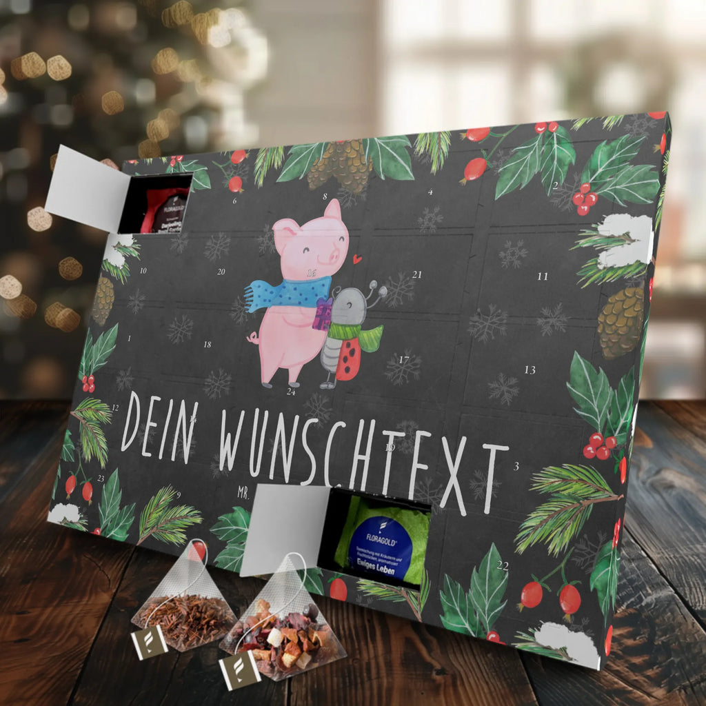 Personalisierter Tee Adventskalender Glühschwein Smörle Personalisierter Tee Adventskalender, Winter, Weihnachten, Weihnachtsdeko, Nikolaus, Advent, Heiligabend, Wintermotiv, Handgezeichnetes Glühschwein, Kreatives Glühschwein Design, Winterlicher Glühwein Spruch, Glühwein Liebhaber Geschenk, Herzliches Marienkäfer Motiv, Marienkäfer in Winterkleidung, Glühwein ist köstlich Spruch, Smörle der stolze Marienkäfer, Süßer Marienkäfer gibt Geschenk, Romantische Geschenkidee Glühwein