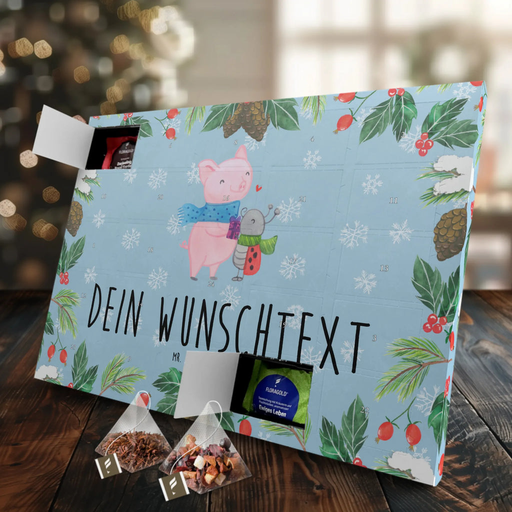 Personalisierter Tee Adventskalender Glühschwein Smörle Personalisierter Tee Adventskalender, Winter, Weihnachten, Weihnachtsdeko, Nikolaus, Advent, Heiligabend, Wintermotiv, Handgezeichnetes Glühschwein, Kreatives Glühschwein Design, Winterlicher Glühwein Spruch, Glühwein Liebhaber Geschenk, Herzliches Marienkäfer Motiv, Marienkäfer in Winterkleidung, Glühwein ist köstlich Spruch, Smörle der stolze Marienkäfer, Süßer Marienkäfer gibt Geschenk, Romantische Geschenkidee Glühwein