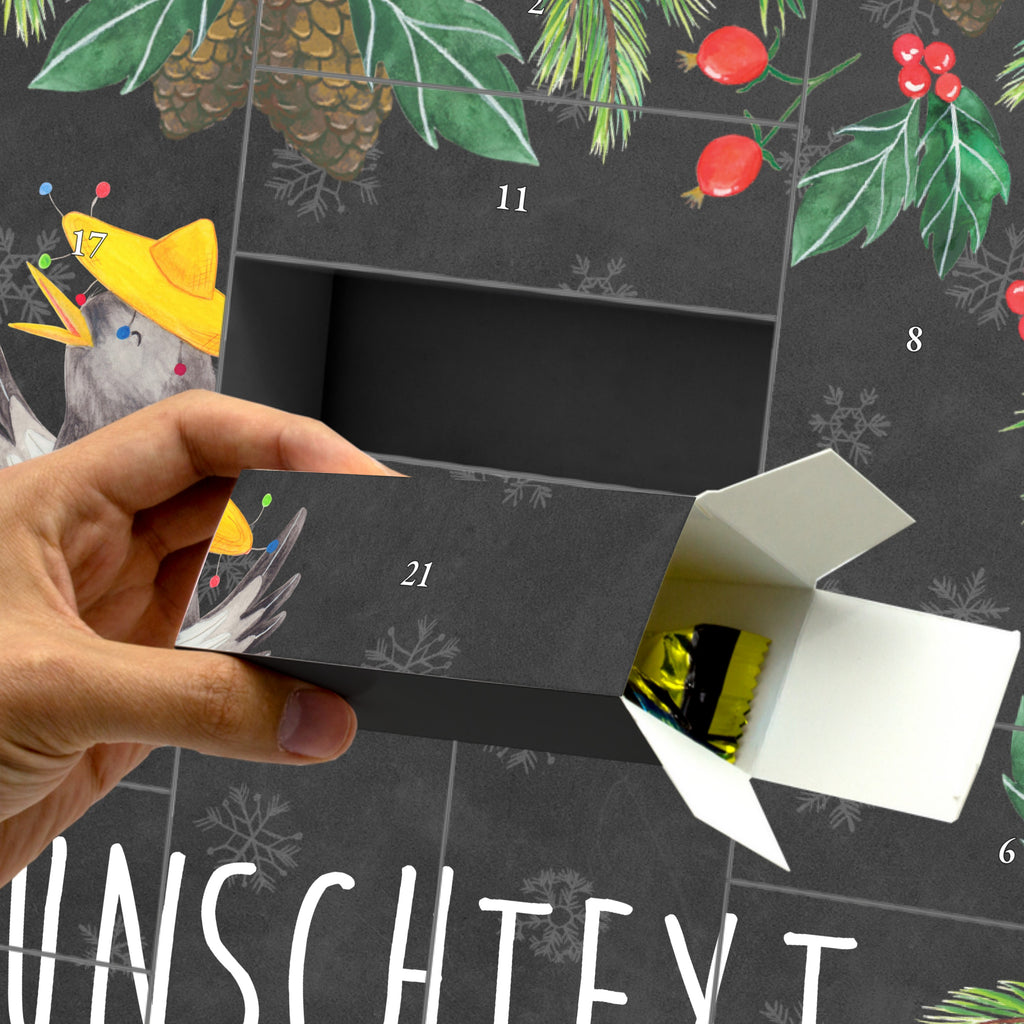 Personalisierter Befüllbarer Adventskalender Rabe Sombrero Befüllbarer Adventskalender, Adventskalender zum selbst befüllen, Tiermotive, Gute Laune, lustige Sprüche, Tiere, Rabe, Vogel, Vögel, Spruch positiv, fröhlich sein, glücklich sein, Glück Spruch, froh, Elster, Motivation