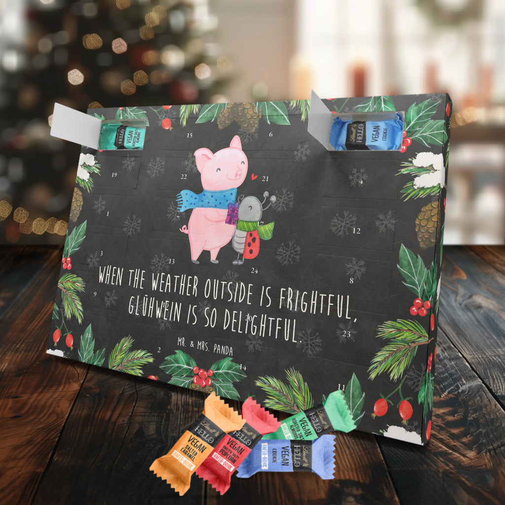 Veganer Adventskalender Glühschwein Smörle Schokoladen Adventskalender, Winter, Weihnachten, Weihnachtsdeko, Nikolaus, Advent, Heiligabend, Wintermotiv, Handgezeichnetes Glühschwein, Kreatives Glühschwein Design, Winterlicher Glühwein Spruch, Glühwein Liebhaber Geschenk, Herzliches Marienkäfer Motiv, Marienkäfer in Winterkleidung, Glühwein ist köstlich Spruch, Smörle der stolze Marienkäfer, Süßer Marienkäfer gibt Geschenk, Romantische Geschenkidee Glühwein