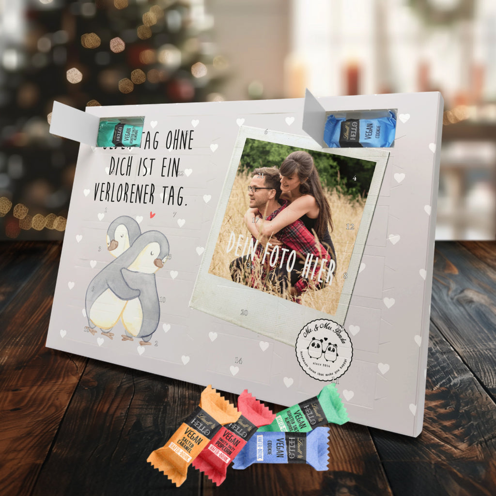 Personalisierter veganer Foto Adventskalender Pinguine Kuss Personalisierter veganer Adventskalender, Liebe, Partner, Freund, Freundin, Ehemann, Ehefrau, Heiraten, Verlobung, Heiratsantrag, Liebesgeschenk, Jahrestag, Hocheitstag, Valentinstag, Geschenk für Frauen, Hochzeitstag, Mitbringsel, Geschenk für Freundin, Geschenk für Partner, Liebesbeweis, für Männer, für Ehemann