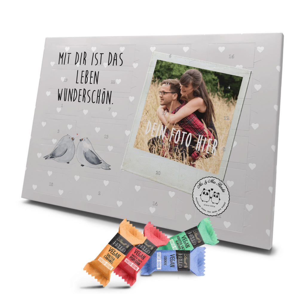 Personalisierter veganer Foto Adventskalender Turteltauben Liebe Personalisierter veganer Adventskalender, Liebe, Partner, Freund, Freundin, Ehemann, Ehefrau, Heiraten, Verlobung, Heiratsantrag, Liebesgeschenk, Jahrestag, Hocheitstag, Turteltauben, Turteltäubchen, Tauben, Verliebt, Verlobt, Verheiratet, Geschenk Freundin, Geschenk Freund, Liebesbeweis, Hochzeitstag, Geschenk Hochzeit