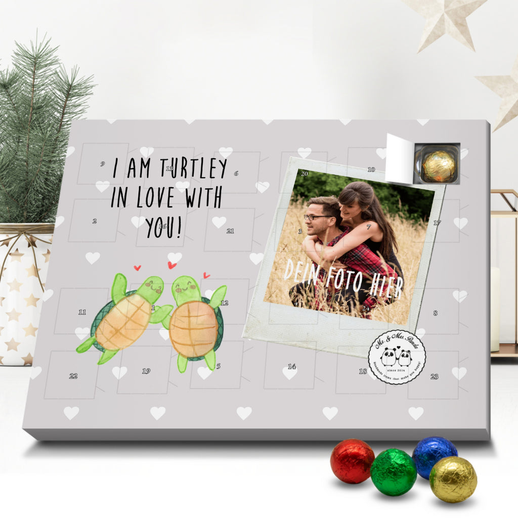 Personalisierter Schoko Foto Adventskalender Schildkröten Paar Personalisierter Adventskalender, Adventskalender mit Namen, Liebe, Partner, Freund, Freundin, Ehemann, Ehefrau, Heiraten, Verlobung, Heiratsantrag, Liebesgeschenk, Jahrestag, Hocheitstag, Valentinstag, Geschenk für Frauen, Hochzeitstag, Mitbringsel, Geschenk für Freundin, Geschenk für Partner, Liebesbeweis, für Männer, für Ehemann