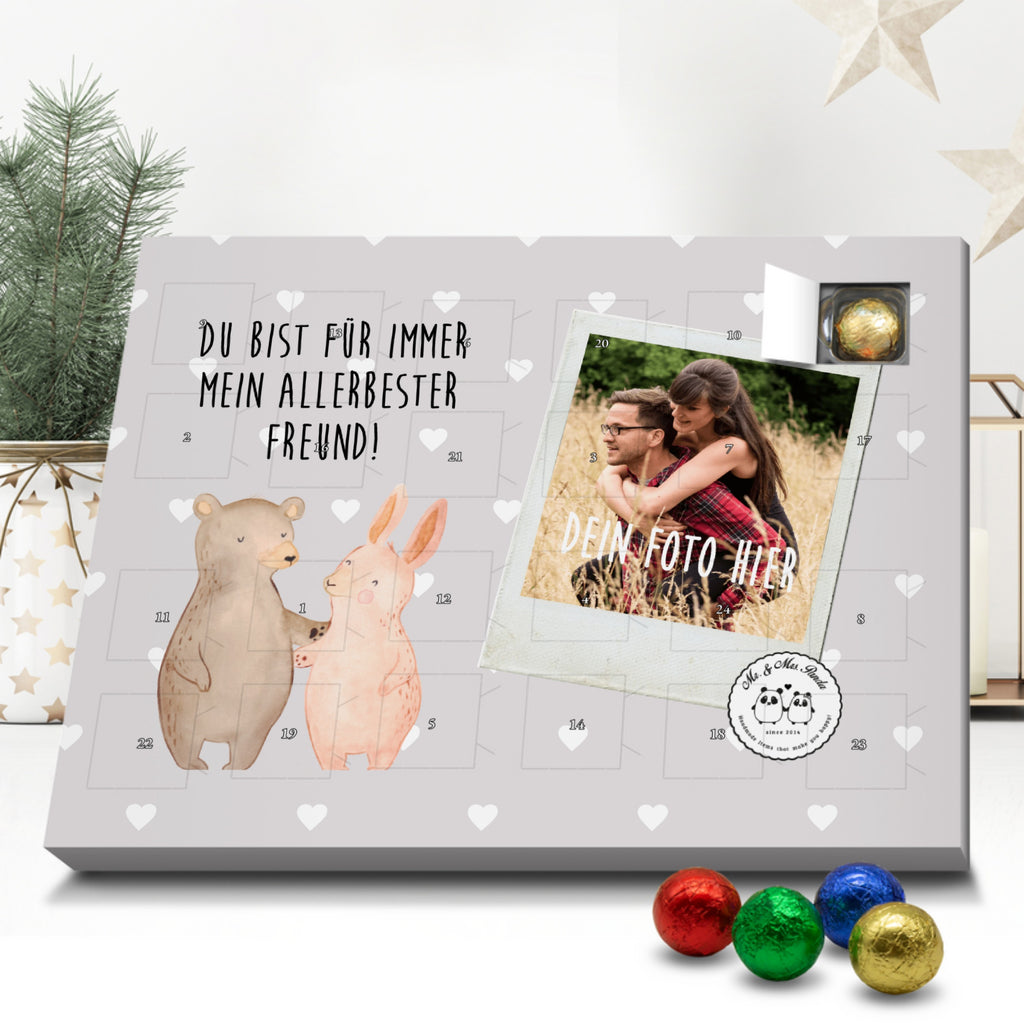 Personalisierter Schoko Foto Adventskalender Bär und Hase Umarmen Personalisierter Adventskalender, Adventskalender mit Namen, Liebe, Partner, Freund, Freundin, Ehemann, Ehefrau, Heiraten, Verlobung, Heiratsantrag, Liebesgeschenk, Jahrestag, Hocheitstag, Freunde, bester Freund, Hase, Bär, Bärchen, best friends