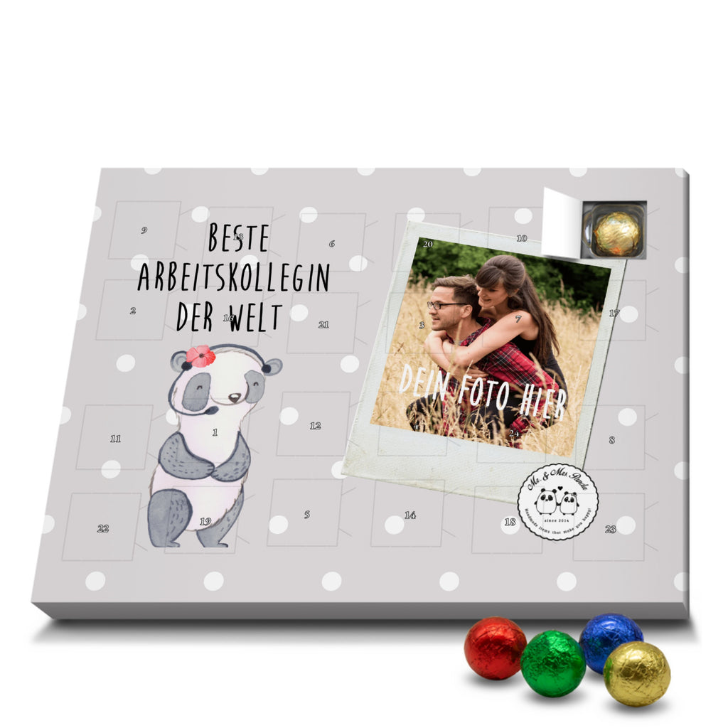 Personalisierter Schoko Foto Adventskalender Panda Beste Arbeitskollegin der Welt Personalisierter Adventskalender, Adventskalender mit Namen, für, Dankeschön, Geschenk, Schenken, Geburtstag, Geburtstagsgeschenk, Geschenkidee, Danke, Bedanken, Mitbringsel, Freude machen, Geschenktipp, Arbeitskollegin, Kollegin, Freundin, Büro, Abschiedsgeschenk, Ruhestand, Arbeit, Mitarbeiterin, Berufsgenossin, Beruf