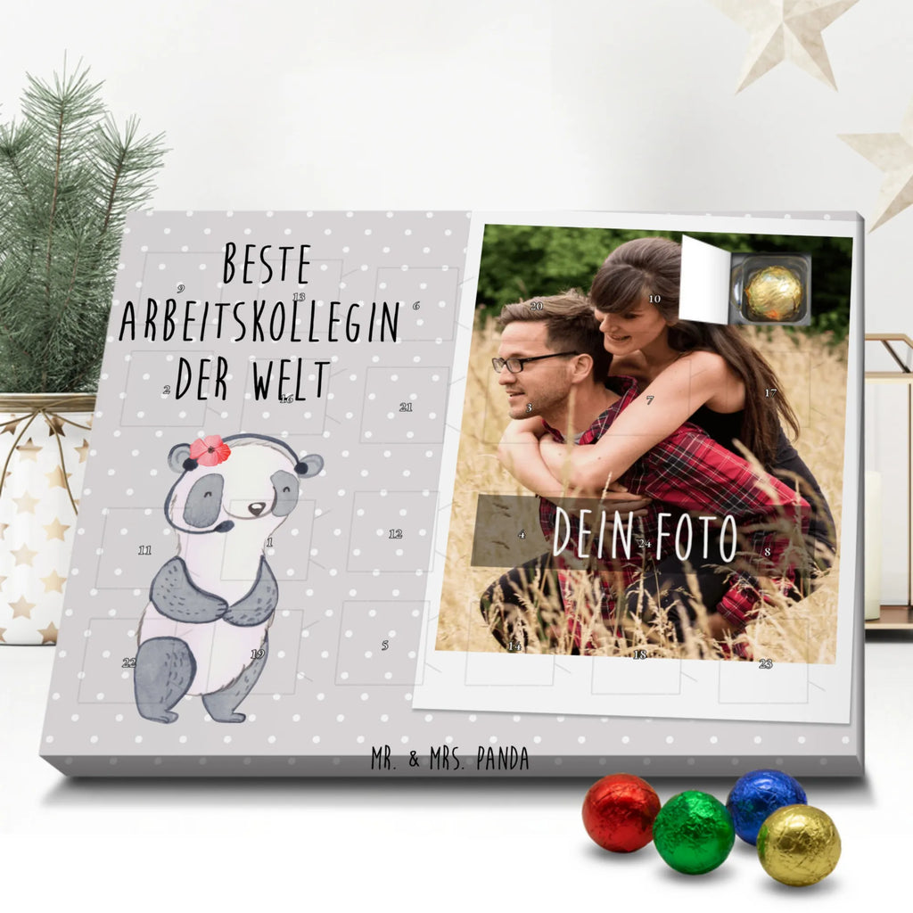 Personalisierter Schoko Foto Adventskalender Panda Beste Arbeitskollegin der Welt Personalisierter Schoko Foto Adventskalender, für, Dankeschön, Geschenk, Schenken, Geburtstag, Geburtstagsgeschenk, Geschenkidee, Danke, Bedanken, Mitbringsel, Freude machen, Geschenktipp, Arbeitskollegin, Kollegin, Freundin, Büro, Abschiedsgeschenk, Ruhestand, Arbeit, Mitarbeiterin, Berufsgenossin, Beruf