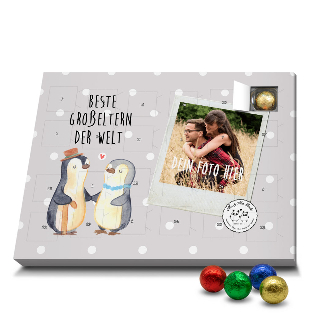 Personalisierter Schoko Foto Adventskalender Pinguin Beste Großeltern der Welt Personalisierter Adventskalender, Adventskalender mit Namen, für, Dankeschön, Geschenk, Schenken, Geburtstag, Geburtstagsgeschenk, Geschenkidee, Danke, Bedanken, Mitbringsel, Freude machen, Geschenktipp, Großeltern, Grosseltern, Großmutter, Großvater, Opa, Omi, Oma, Opi. Großpapa, Großmama, Enkel, Enkelin, Enkelkind, Kleinigkeit, Omma, Ommi, Oppa, Oppi, Bester