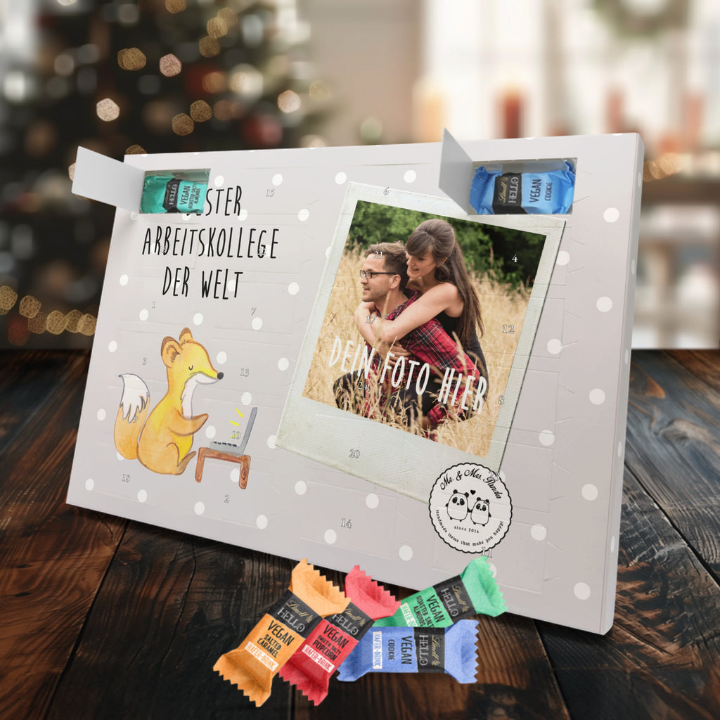 Personalisierter veganer Foto Adventskalender Fuchs Bester Arbeitskollege der Welt Personalisierter veganer Adventskalender, für, Dankeschön, Geschenk, Schenken, Geburtstag, Geburtstagsgeschenk, Geschenkidee, Danke, Bedanken, Mitbringsel, Freude machen, Geschenktipp, Arbeitskollege, Kollege, Büro, Abschiedsgeschenk, Ruhestand, Arbeit, Mitarbeiter, Berufsgenosse, Beruf