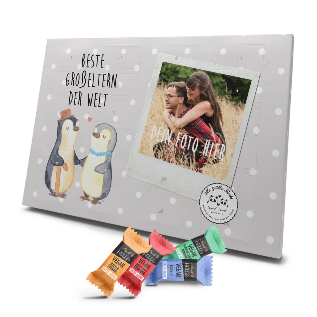 Personalisierter veganer Foto Adventskalender Pinguin Beste Großeltern der Welt Personalisierter veganer Adventskalender, für, Dankeschön, Geschenk, Schenken, Geburtstag, Geburtstagsgeschenk, Geschenkidee, Danke, Bedanken, Mitbringsel, Freude machen, Geschenktipp, Großeltern, Grosseltern, Großmutter, Großvater, Opa, Omi, Oma, Opi. Großpapa, Großmama, Enkel, Enkelin, Enkelkind, Kleinigkeit, Omma, Ommi, Oppa, Oppi, Bester