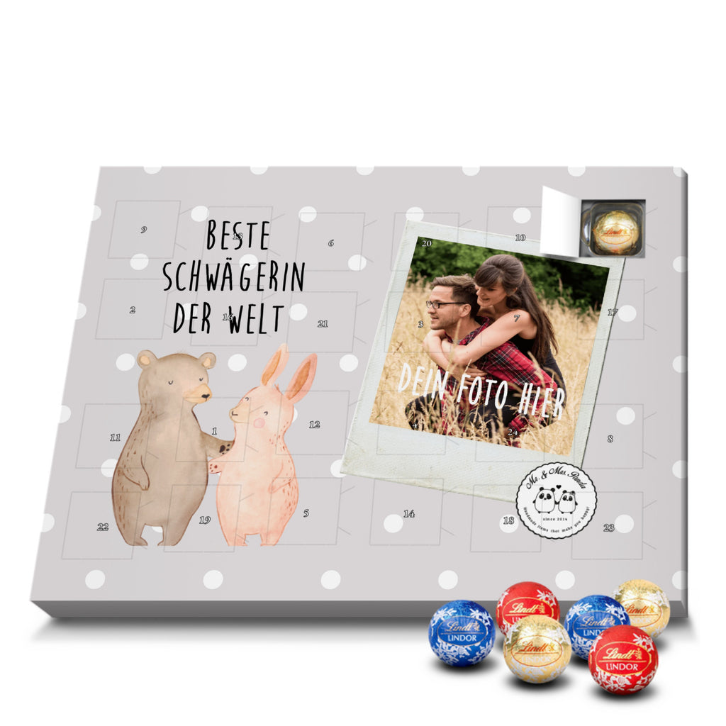 Personalisierter Kugel Markenschokolade Foto Adventskalender Hase Beste Schwägerin der Welt Personalisierter Kugel Markenschokolade Adventskalender, für, Dankeschön, Geschenk, Schenken, Geburtstag, Geburtstagsgeschenk, Geschenkidee, Danke, Bedanken, Mitbringsel, Freude machen, Geschenktipp, Schwägerin, Schwähgerin, Schwippschwägerin, Familie, Verwandtschaft, angeheiratet, Frau, Ehemann, Schwester, Ehefrau, Bruder, Partner