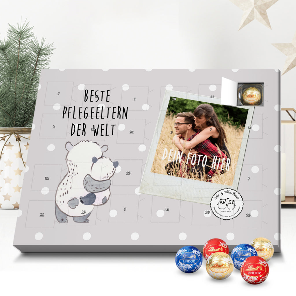 Personalisierter Kugel Markenschokolade Foto Adventskalender Panda Beste Pflegeeltern der Welt Personalisierter Kugel Markenschokolade Adventskalender, für, Dankeschön, Geschenk, Schenken, Geburtstag, Geburtstagsgeschenk, Geschenkidee, Danke, Bedanken, Mitbringsel, Freude machen, Geschenktipp, Pflegeeltern, Pflegekind, Adoption, Eltern, Mama, Papa, Mami, Papi, Familie, Elternpaar, Mama und Papa