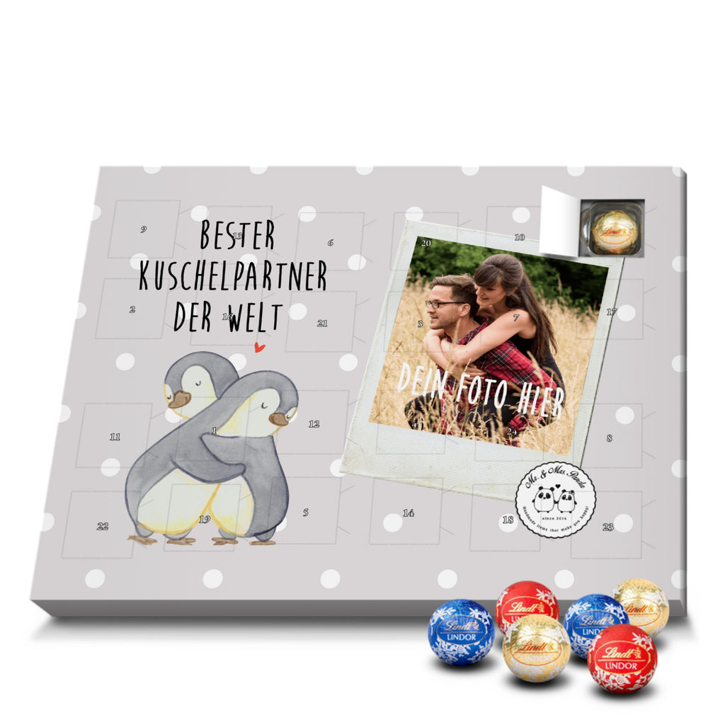 Personalisierter Kugel Markenschokolade Foto Adventskalender Pinguin Bester Kuschelpartner der Welt Personalisierter Kugel Markenschokolade Adventskalender, für, Dankeschön, Geschenk, Schenken, Geburtstag, Geburtstagsgeschenk, Geschenkidee, Danke, Bedanken, Mitbringsel, Freude machen, Geschenktipp, Kuschelpartner, Lebenspartner, Ehepartner, Partner, Ehemann, Ehefrau, Kuscheln, Bett, Liebe, Freund, Freundin, Hochzeitstag, verliebt