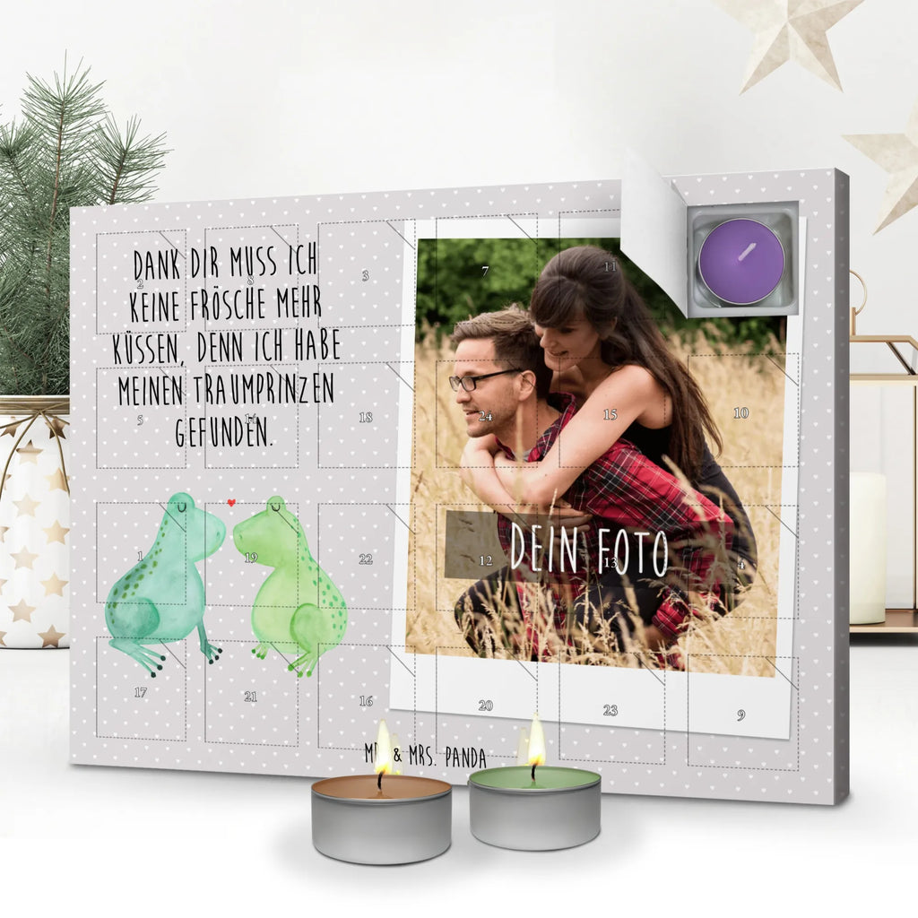 Personalisierter Duftkerzen Foto Adventskalender Frosch Liebe Personalisierter Duftkerzen Foto Adventskalender, Liebe, Partner, Freund, Freundin, Ehemann, Ehefrau, Heiraten, Verlobung, Heiratsantrag, Liebesgeschenk, Jahrestag, Hocheitstag, Verliebt, Verlobt, Verheiratet, Geschenk Freundin, Geschenk Freund, Liebesbeweis, Hochzeitstag, Geschenk Hochzeit, Frosch, Frösche, Froschkönig, Fröschchen