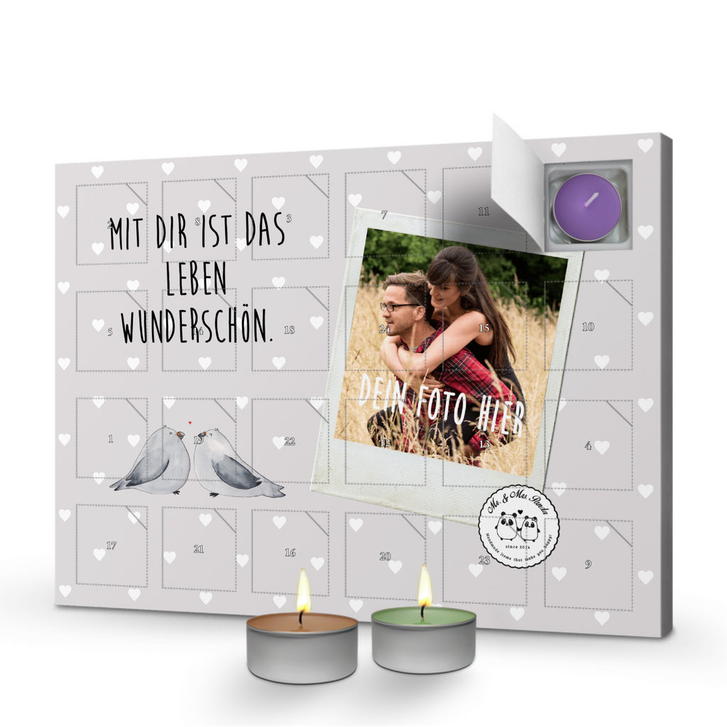 Personalisierter Duftkerzen Foto Adventskalender Turteltauben Liebe Personalisierter Duftkerzen Adventskalender, Liebe, Partner, Freund, Freundin, Ehemann, Ehefrau, Heiraten, Verlobung, Heiratsantrag, Liebesgeschenk, Jahrestag, Hocheitstag, Turteltauben, Turteltäubchen, Tauben, Verliebt, Verlobt, Verheiratet, Geschenk Freundin, Geschenk Freund, Liebesbeweis, Hochzeitstag, Geschenk Hochzeit